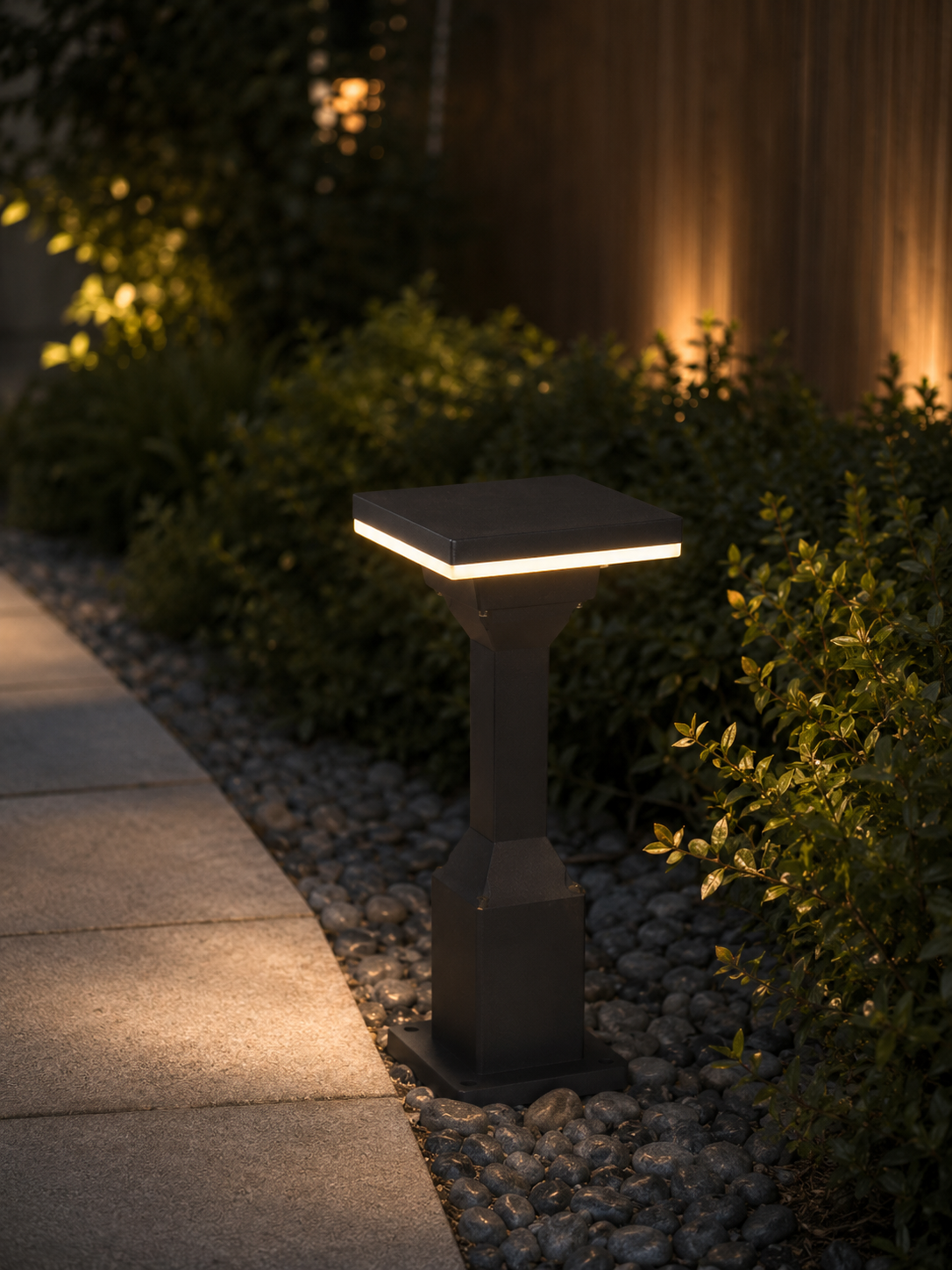 Garden Pole Lamp